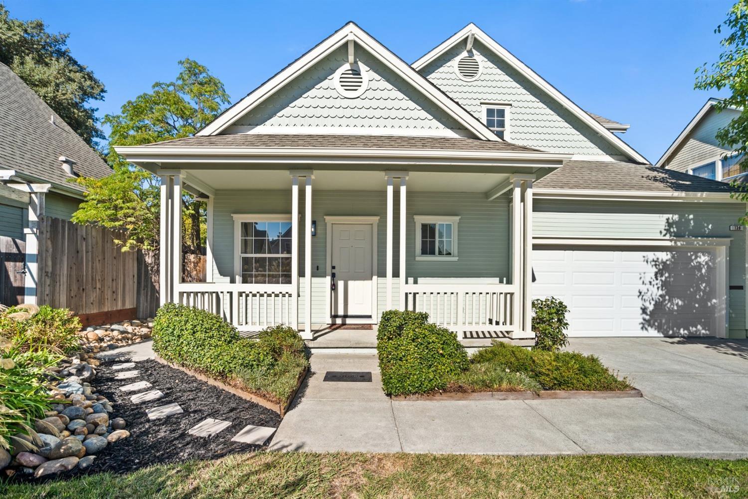 Detail Gallery Image 1 of 37 For 139 Cherryview Ct, Napa,  CA 94558 - 3 Beds | 2/1 Baths