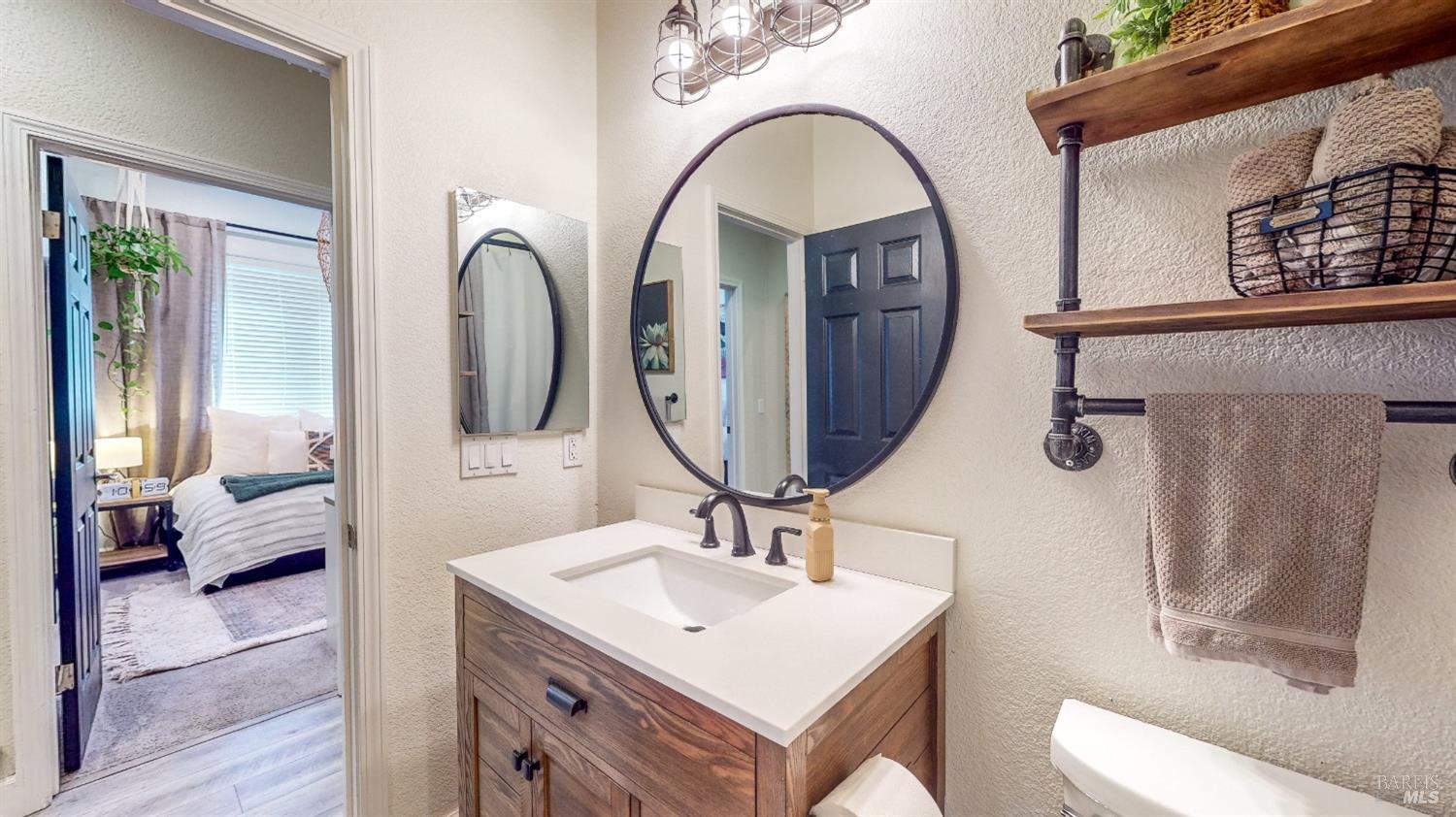 Detail Gallery Image 33 of 56 For 337 Decanter Cir, Windsor,  CA 95492 - 3 Beds | 2 Baths