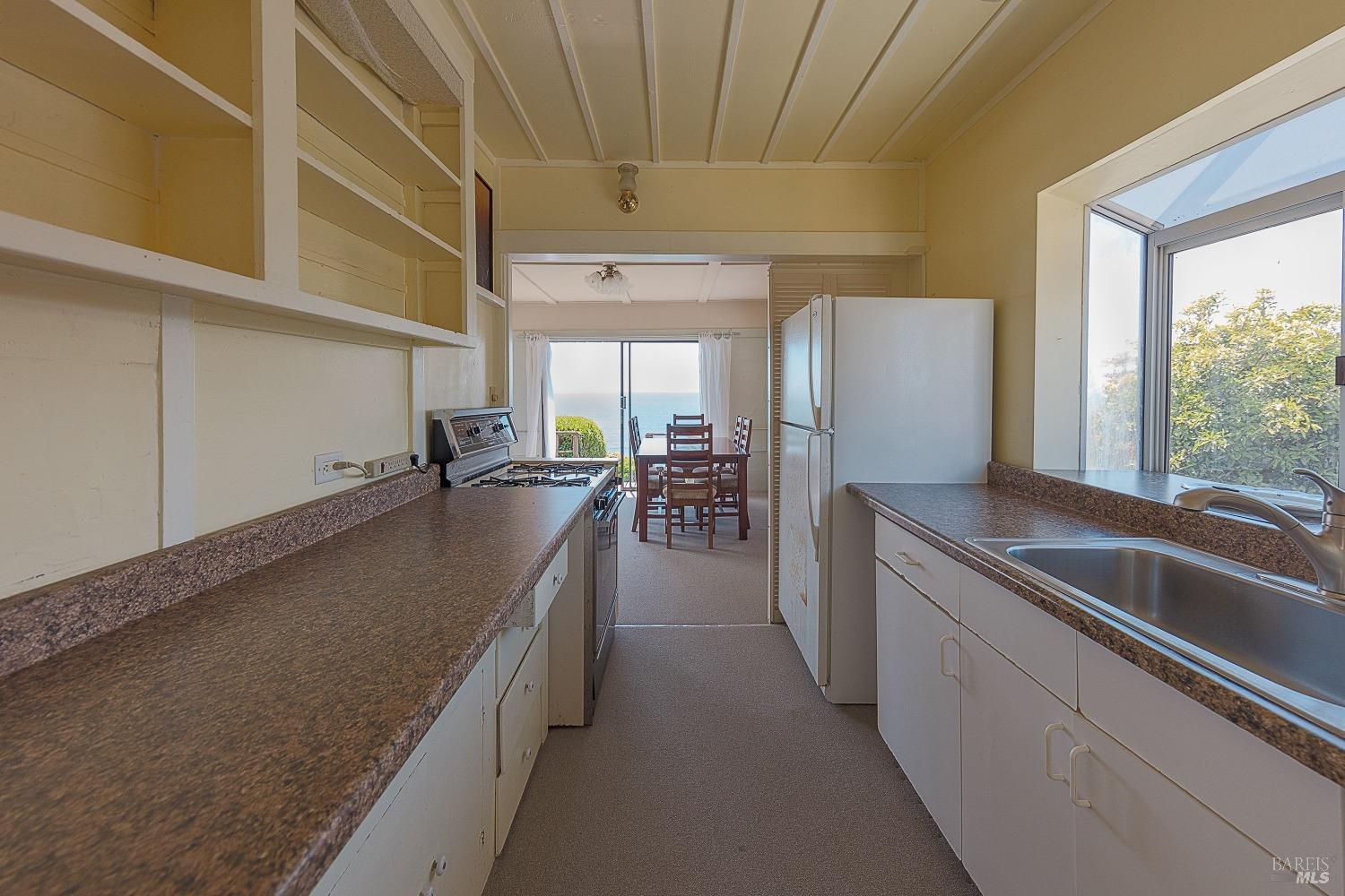 Detail Gallery Image 9 of 28 For 81 Crescente Ave, Bolinas,  CA 94924 - 2 Beds | 1 Baths