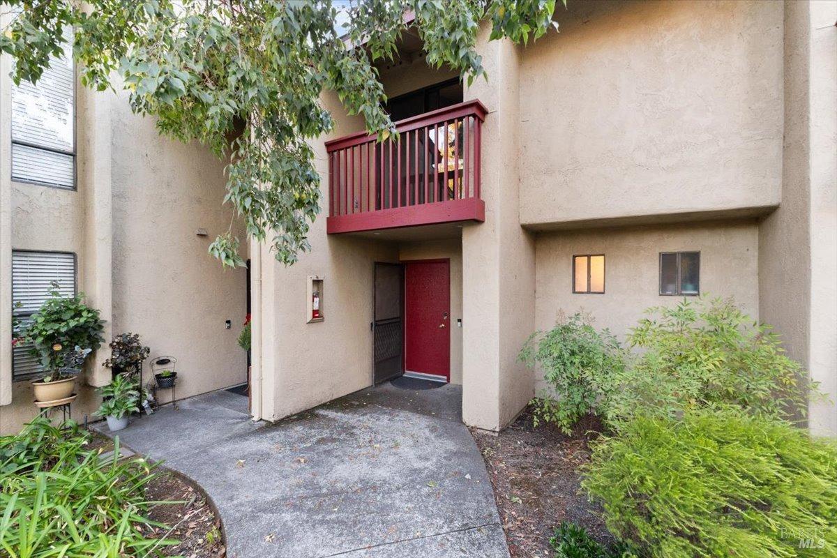 Detail Gallery Image 1 of 26 For 44 Redwood Ct, Santa Rosa,  CA 95409 - 2 Beds | 1/1 Baths