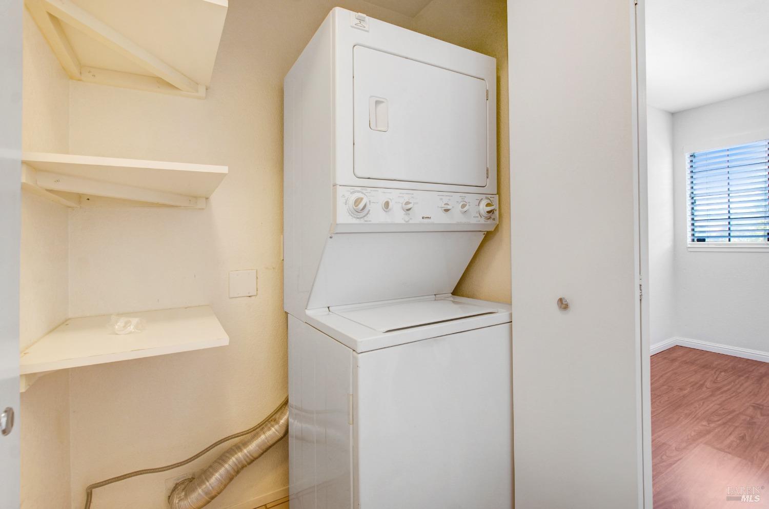 Detail Gallery Image 15 of 22 For 1673 Novato Blvd #2,  Novato,  CA 94947 - 2 Beds | 2/1 Baths