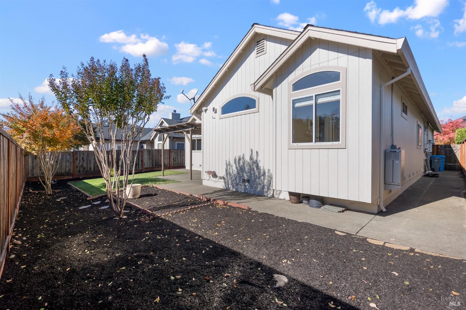 Detail Gallery Image 34 of 41 For 780 Berry Creek Pl, Santa Rosa,  CA 95409 - 3 Beds | 2 Baths