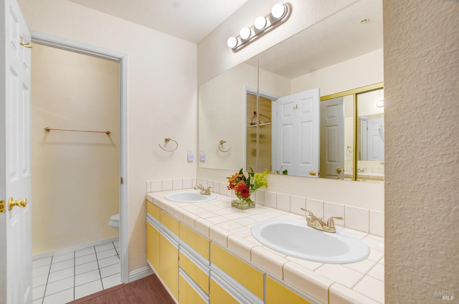 Detail Gallery Image 5 of 22 For 1673 Novato Blvd #2,  Novato,  CA 94947 - 2 Beds | 2/1 Baths