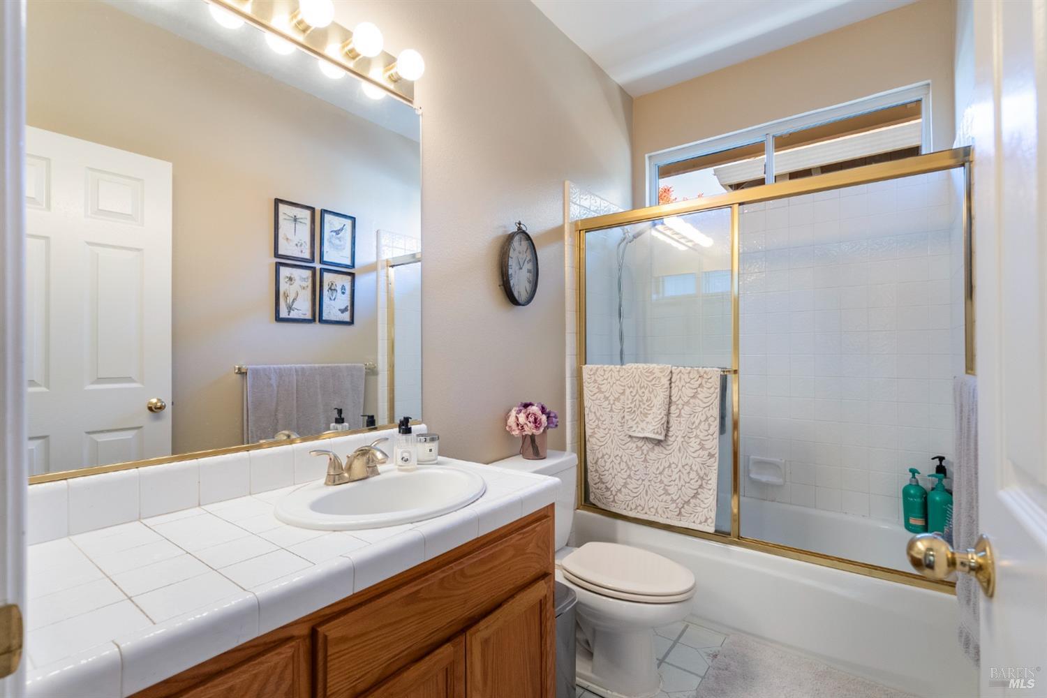 Detail Gallery Image 28 of 41 For 780 Berry Creek Pl, Santa Rosa,  CA 95409 - 3 Beds | 2 Baths