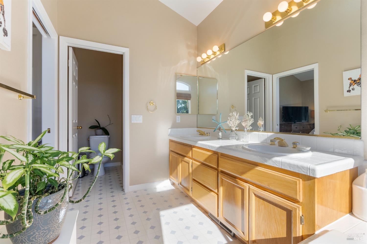 Detail Gallery Image 22 of 41 For 780 Berry Creek Pl, Santa Rosa,  CA 95409 - 3 Beds | 2 Baths