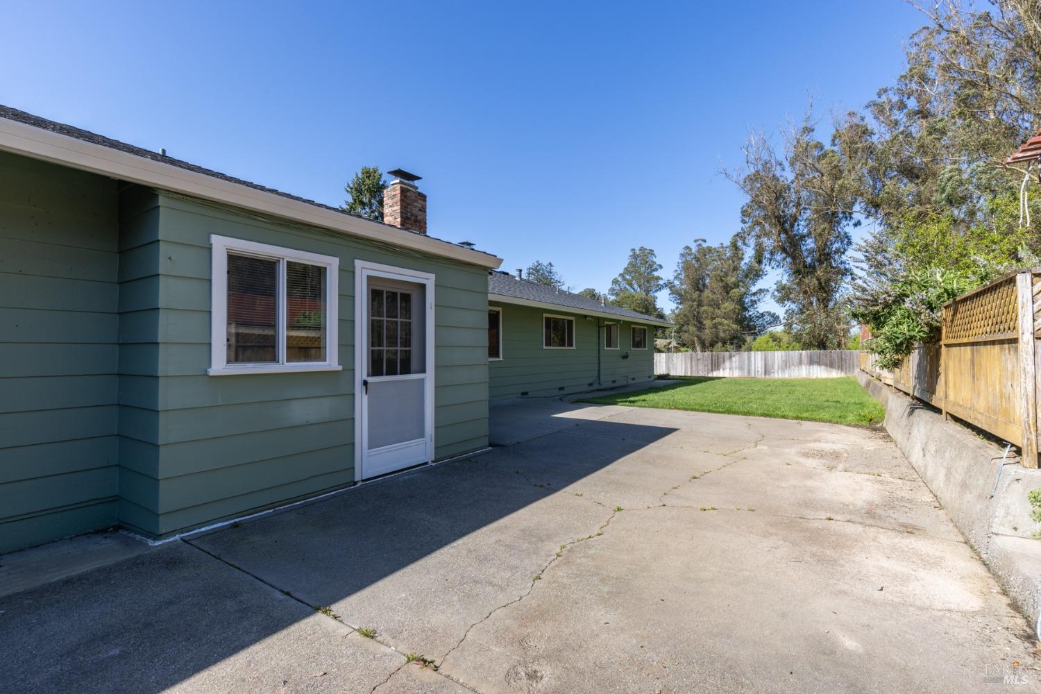 Detail Gallery Image 7 of 46 For 840 W Railroad Ave, Cotati,  CA 94931 - 3 Beds | 2 Baths