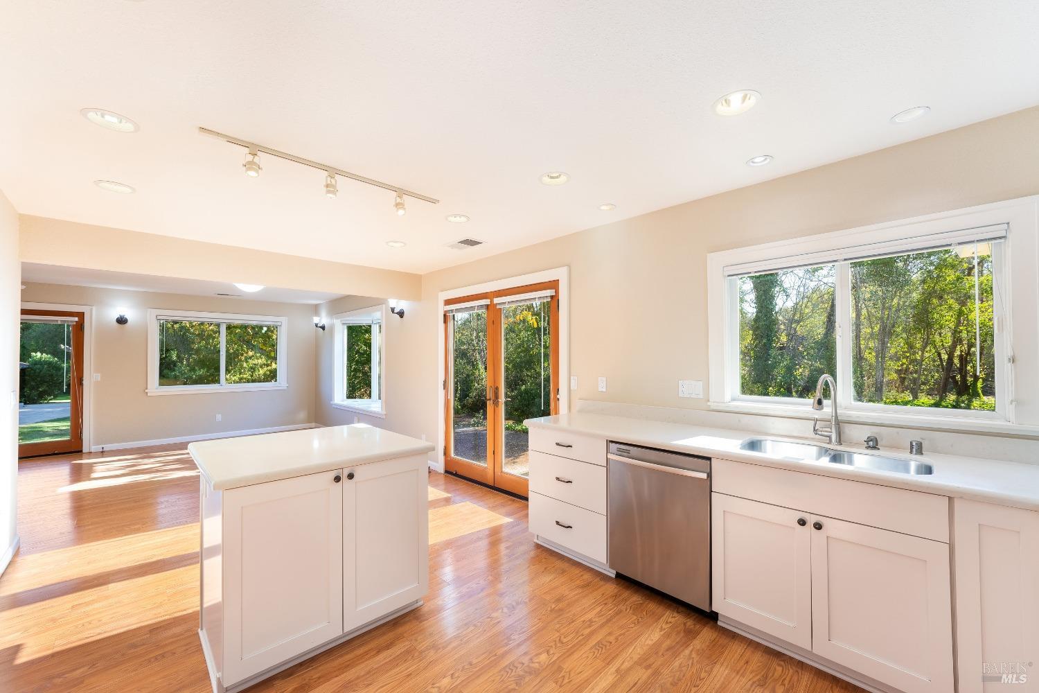 Detail Gallery Image 16 of 23 For 270 Temelec Cir, Sonoma,  CA 95476 - 2 Beds | 2 Baths