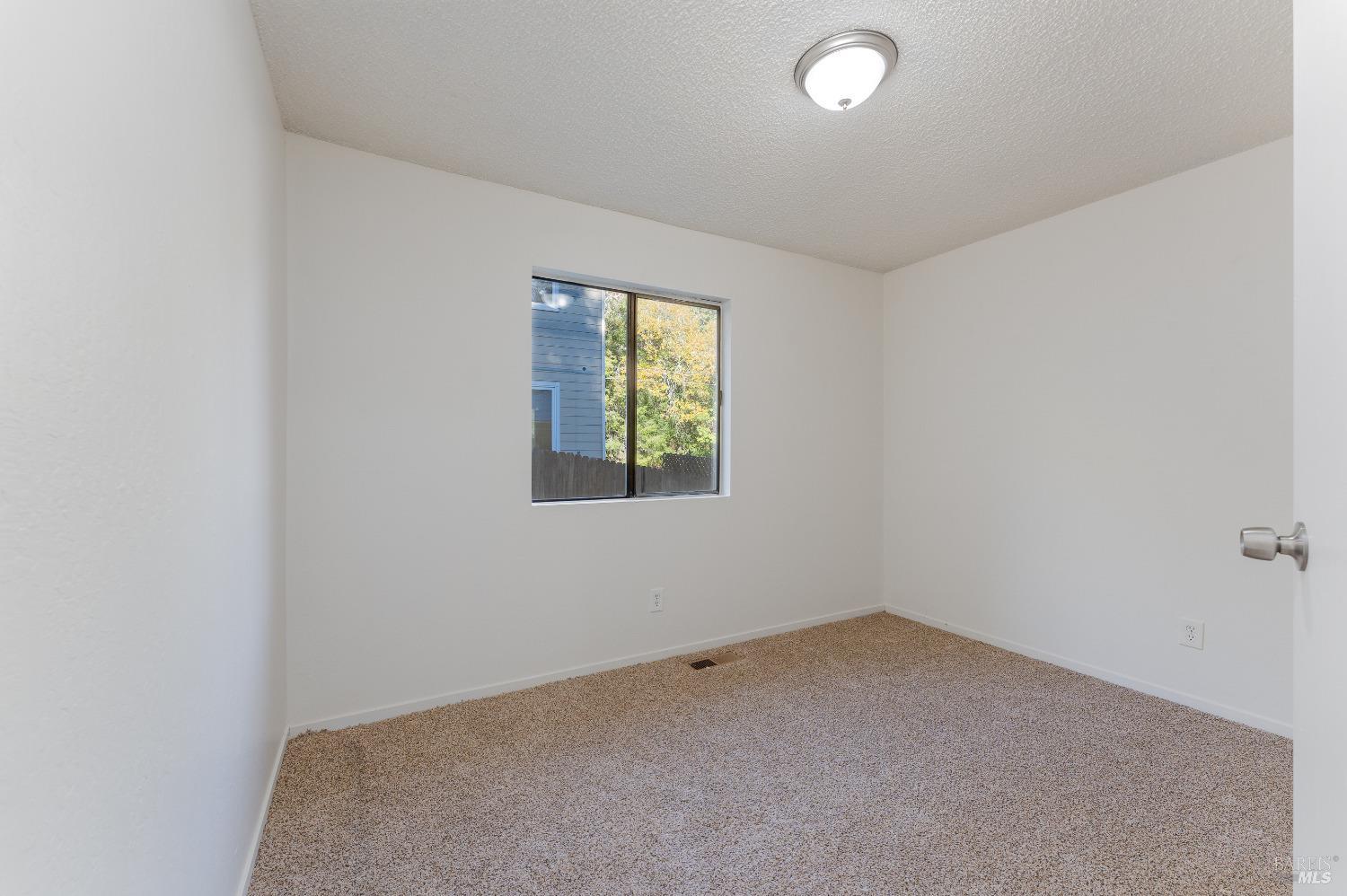 Detail Gallery Image 11 of 24 For 24523 Cypress Dr, Willits,  CA 95490 - 3 Beds | 2 Baths