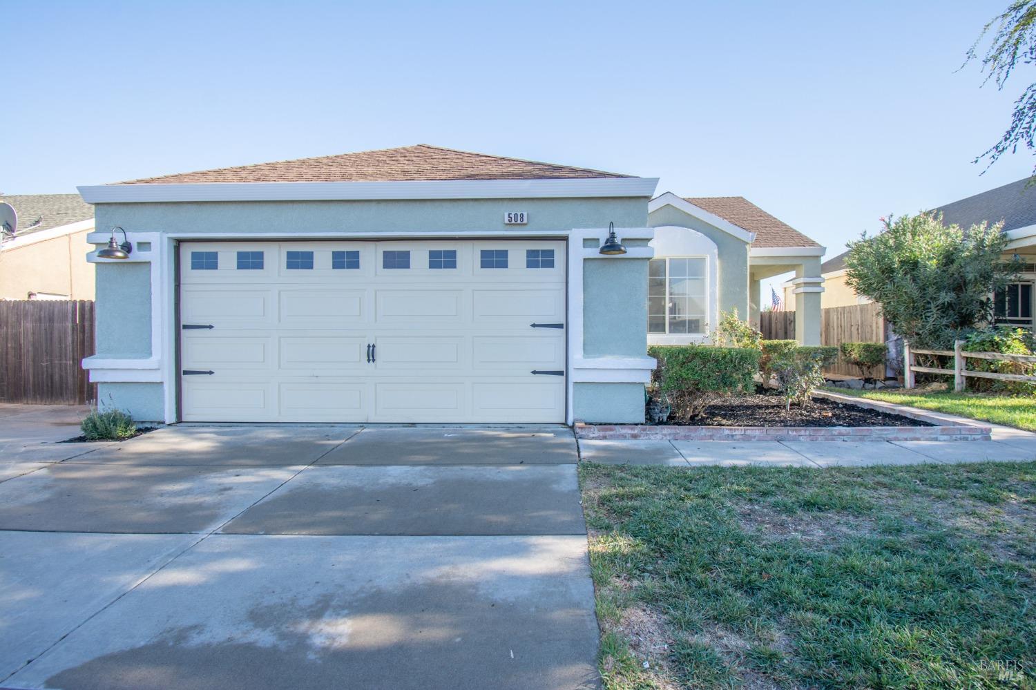 Detail Gallery Image 2 of 39 For 508 De Flores Cir, Rio Vista,  CA 94571 - 4 Beds | 2 Baths