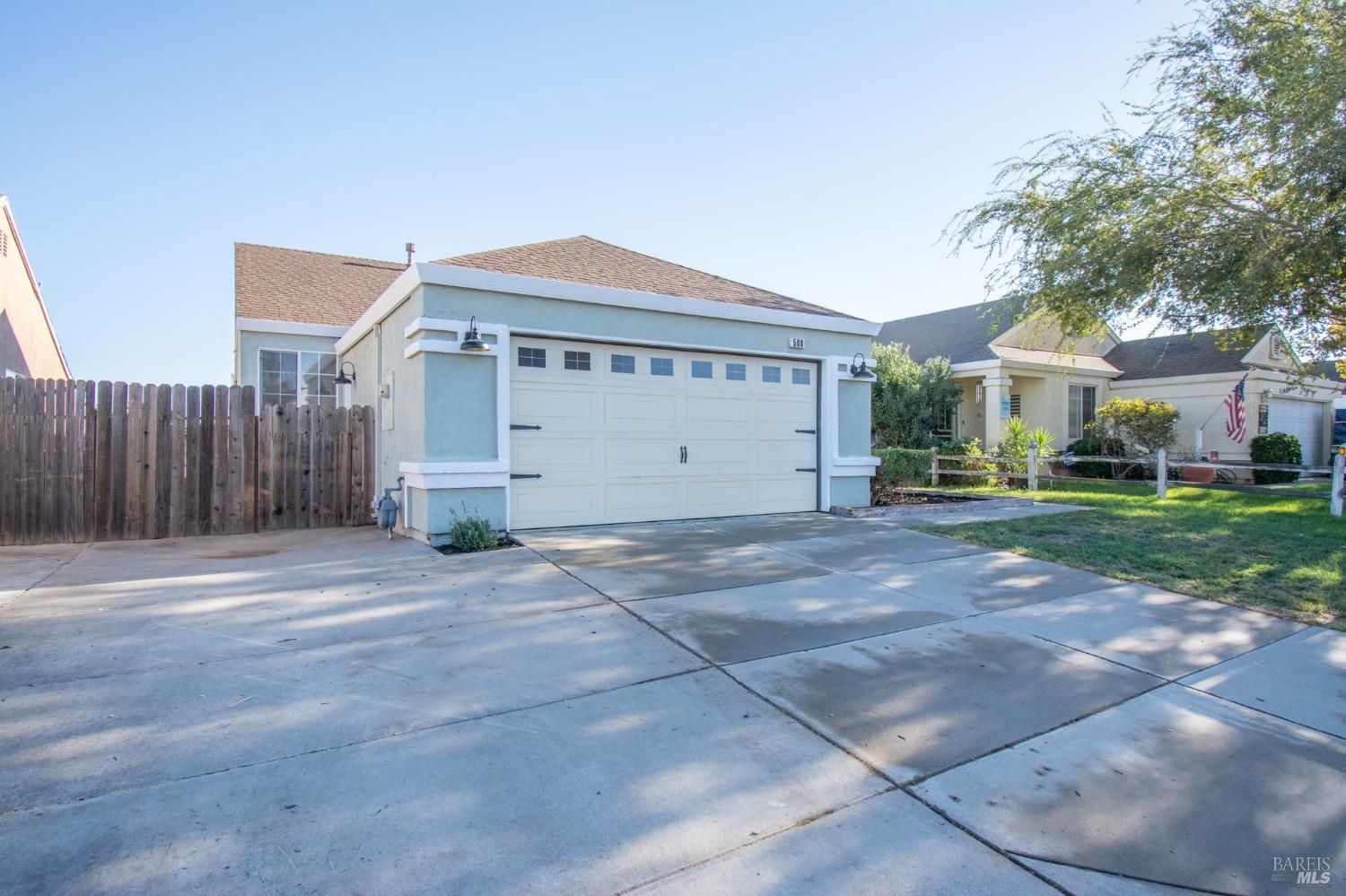 Detail Gallery Image 3 of 39 For 508 De Flores Cir, Rio Vista,  CA 94571 - 4 Beds | 2 Baths