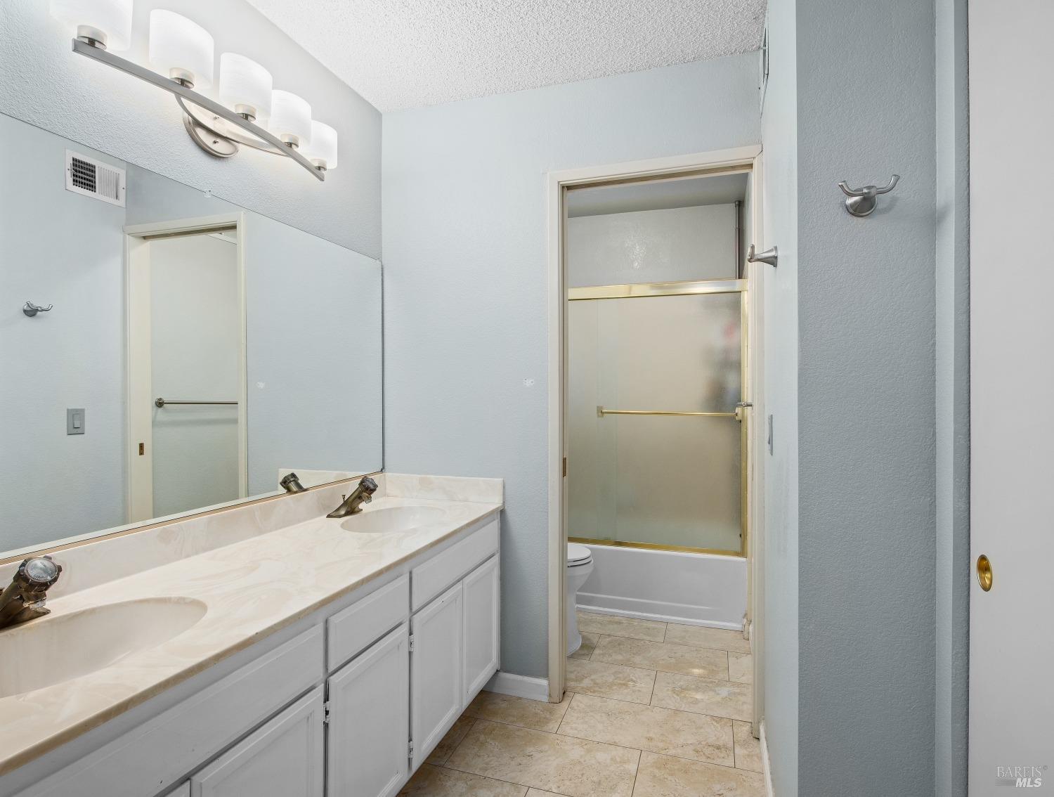 Detail Gallery Image 27 of 38 For 3353 Yulupa Ave, Santa Rosa,  CA 95405 - 3 Beds | 2/1 Baths