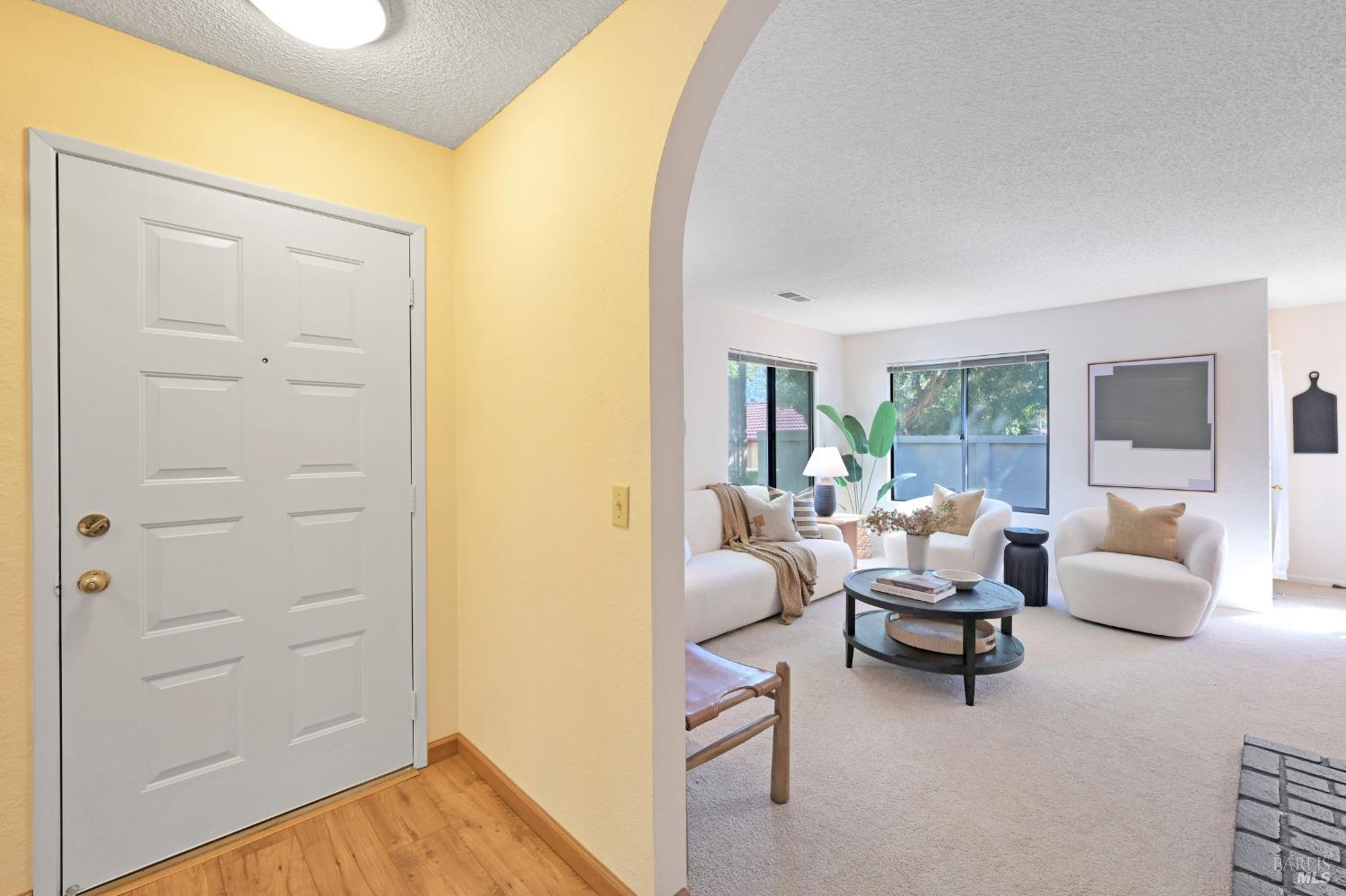 Detail Gallery Image 5 of 47 For 420 Park Place Dr, Petaluma,  CA 94954 - 2 Beds | 2 Baths