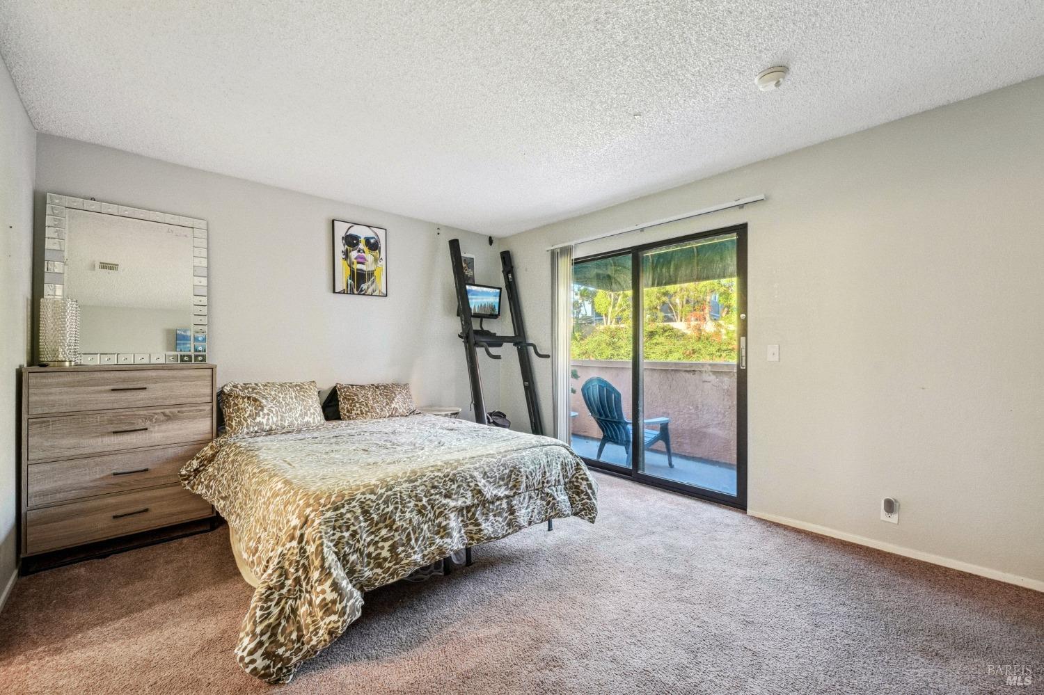 Detail Gallery Image 36 of 44 For 186 Nantucket Ln, Vallejo,  CA 94590 - 2 Beds | 2 Baths