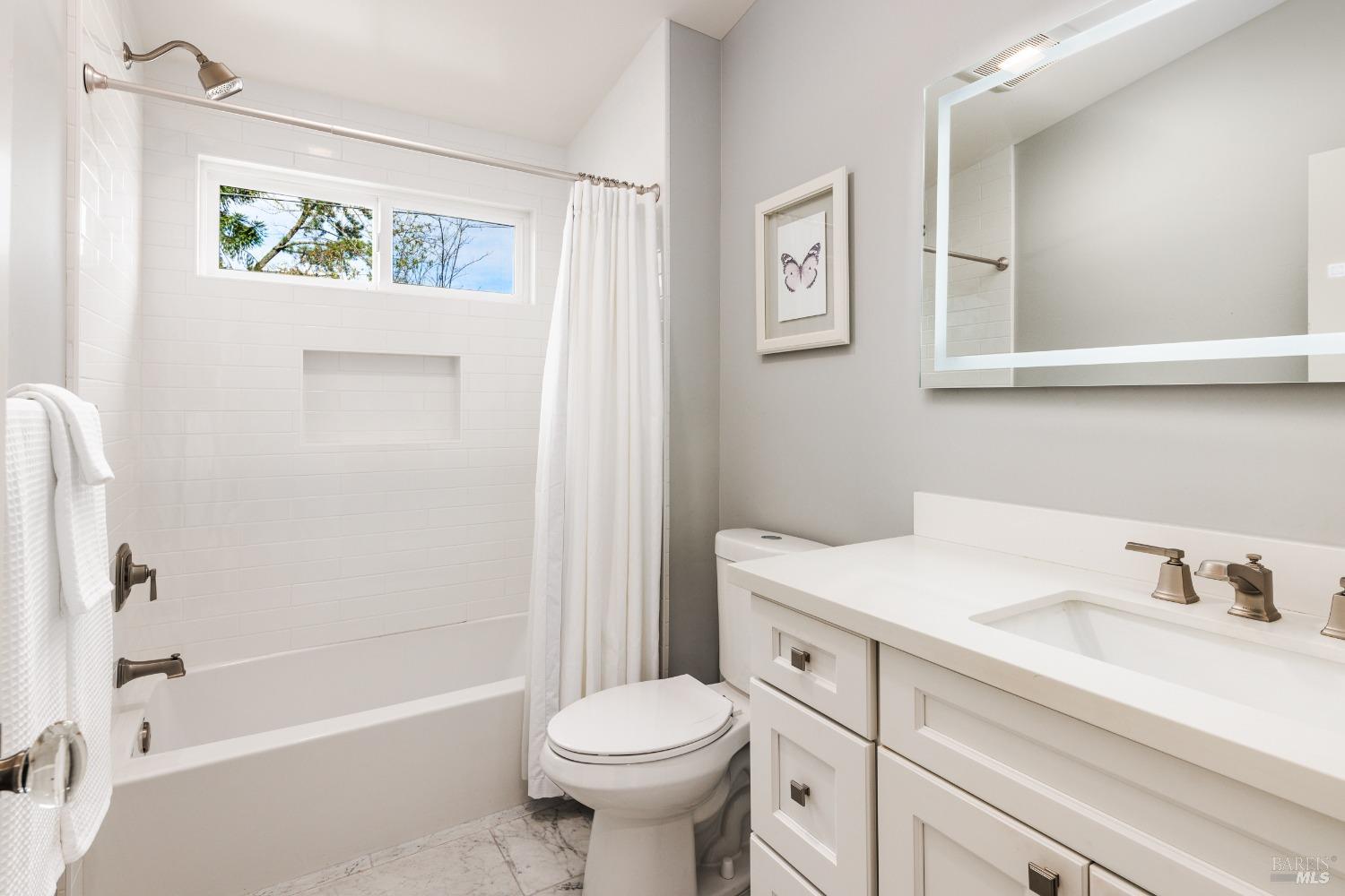 Detail Gallery Image 15 of 21 For 210 Solar Way, Healdsburg,  CA 95448 - 3 Beds | 2 Baths