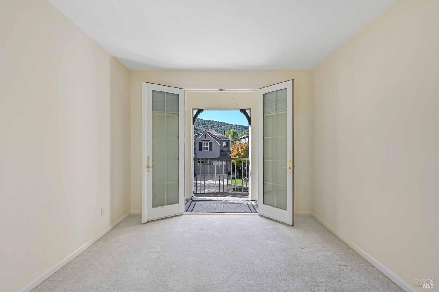 Detail Gallery Image 23 of 35 For 15 Hollyleaf Way, Novato,  CA 94949 - 4 Beds | 3/1 Baths