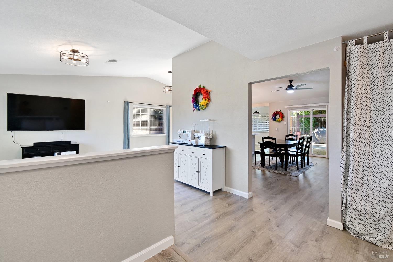 Detail Gallery Image 9 of 45 For 136 Providence Pl, Vacaville,  CA 95687 - 4 Beds | 2 Baths