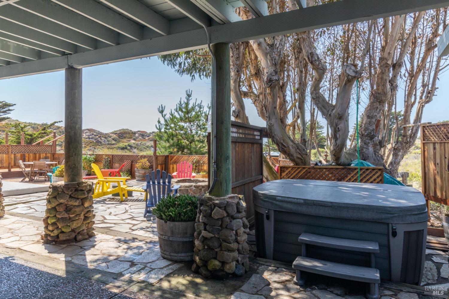 Detail Gallery Image 17 of 23 For 1846 Whaleship Rd, Bodega Bay,  CA 94923 - 4 Beds | 4 Baths