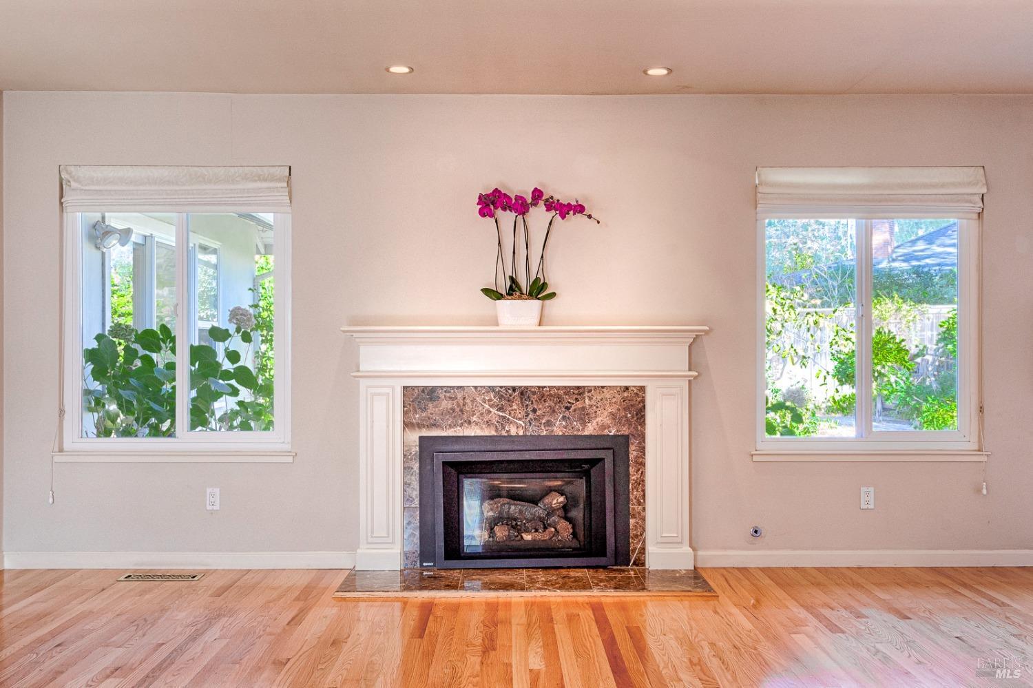 Detail Gallery Image 7 of 45 For 223 Belhaven Ct, Santa Rosa,  CA 95409 - 3 Beds | 2 Baths