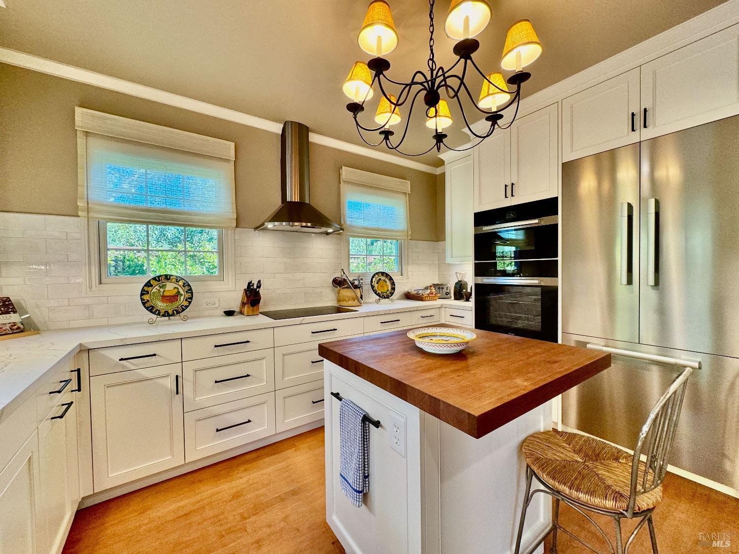 Detail Gallery Image 2 of 31 For 840 Hunt Ave, Saint Helena,  CA 94574 - 4 Beds | 3/1 Baths