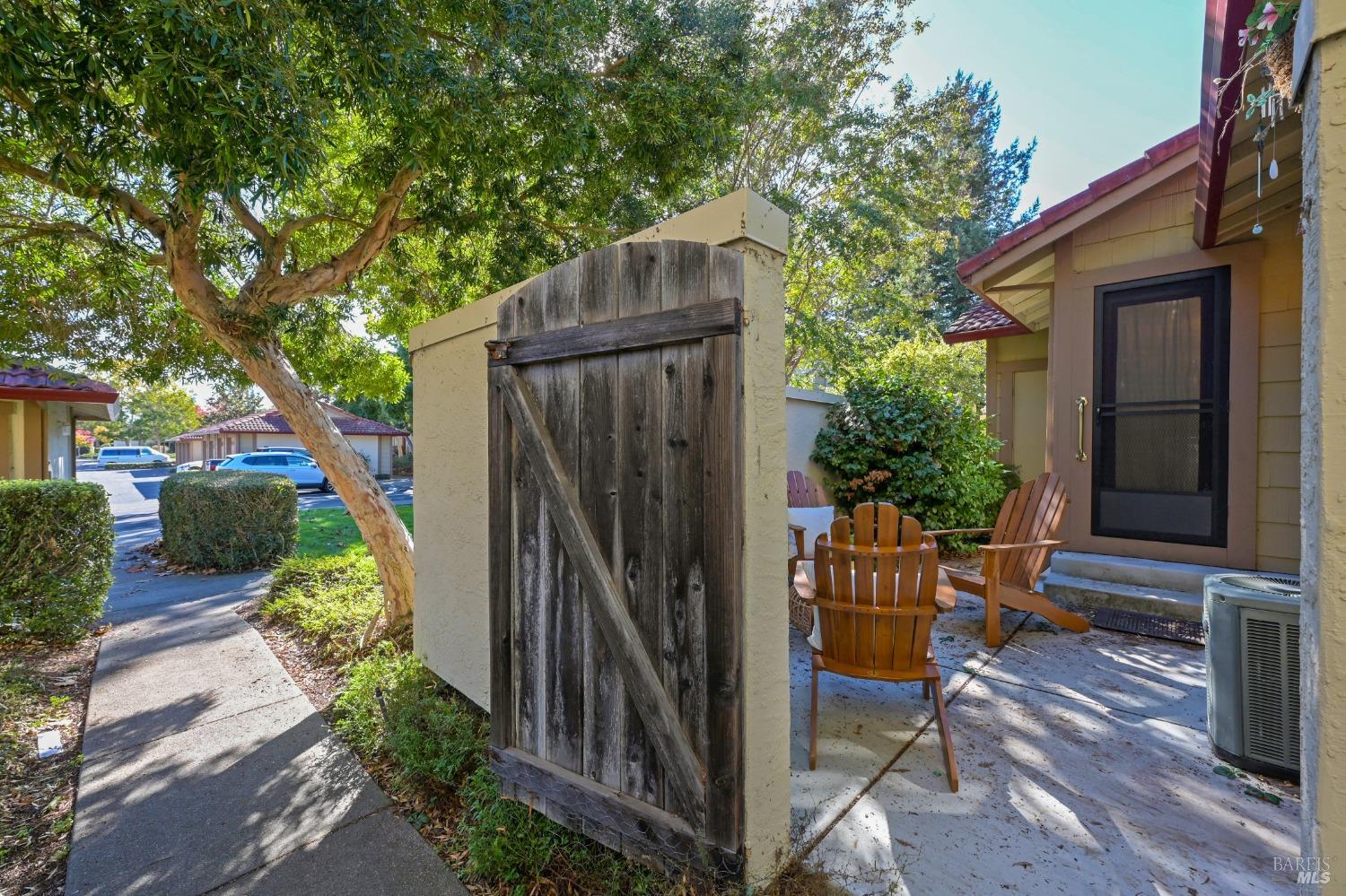 Detail Gallery Image 25 of 47 For 420 Park Place Dr, Petaluma,  CA 94954 - 2 Beds | 2 Baths