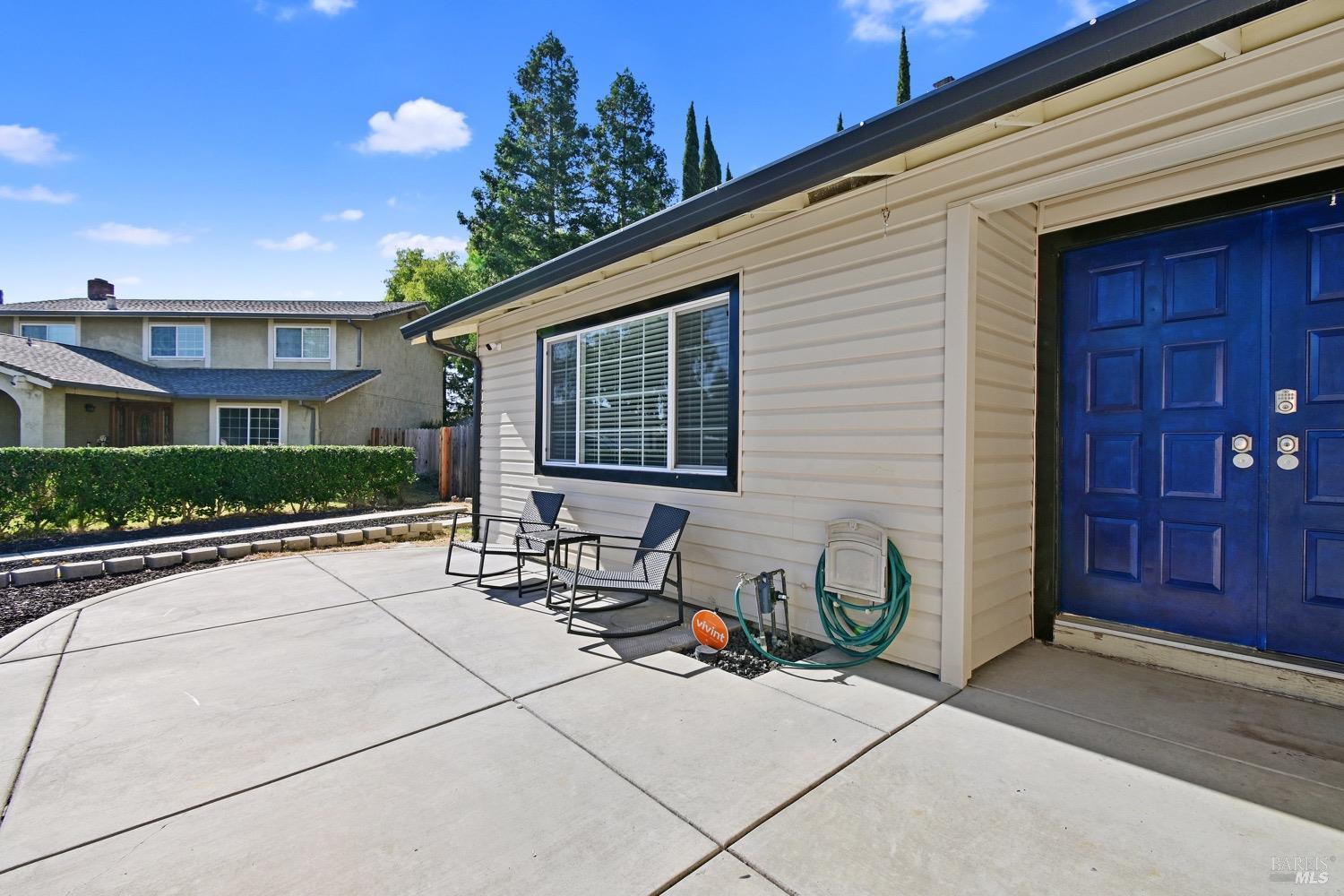 Detail Gallery Image 5 of 45 For 136 Providence Pl, Vacaville,  CA 95687 - 4 Beds | 2 Baths