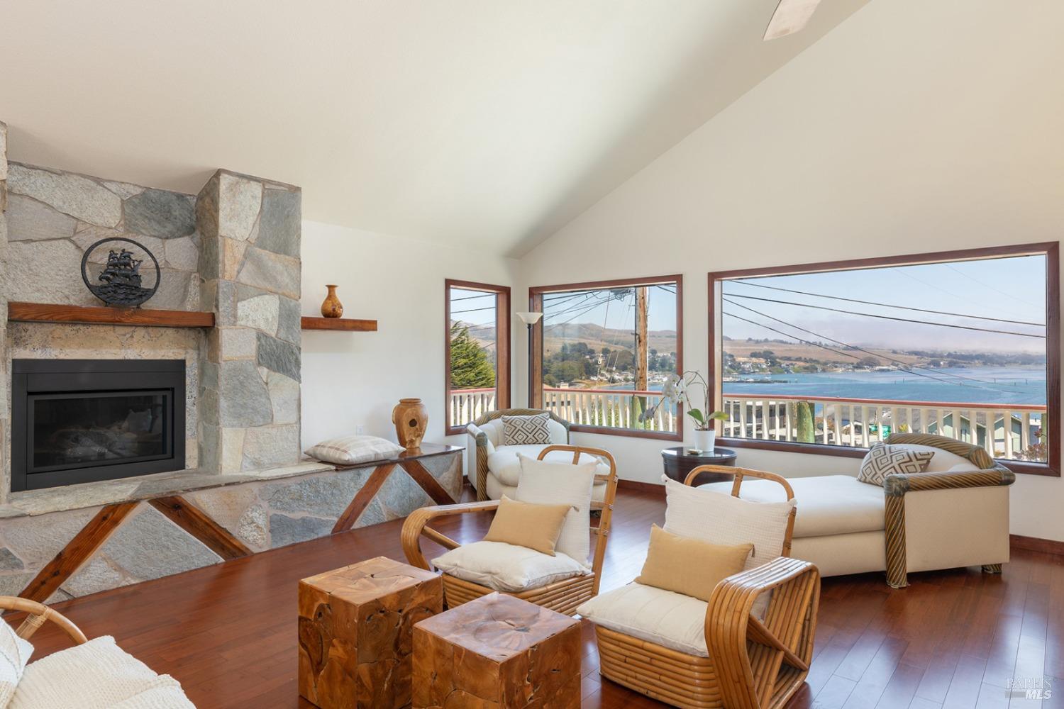 Detail Gallery Image 5 of 23 For 1846 Whaleship Rd, Bodega Bay,  CA 94923 - 4 Beds | 4 Baths