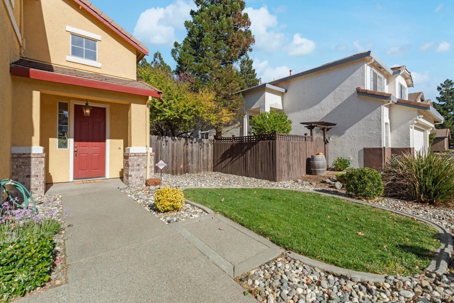 Detail Gallery Image 6 of 54 For 837 Cedarcrest Dr, Vacaville,  CA 95687 - 3 Beds | 2/1 Baths