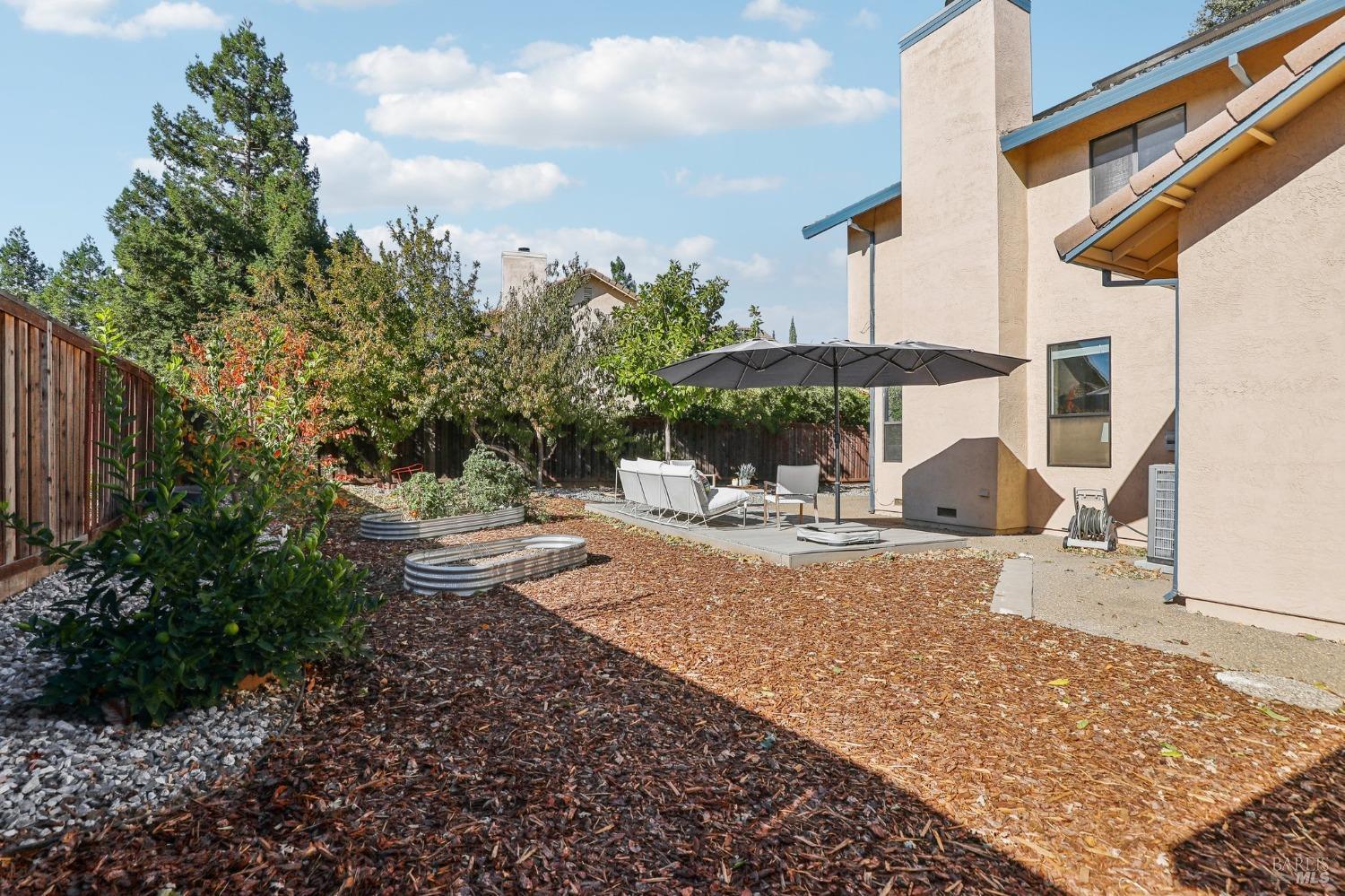 Detail Gallery Image 43 of 60 For 106 Fallen Leaf Dr, Vacaville,  CA 95687 - 4 Beds | 2/1 Baths