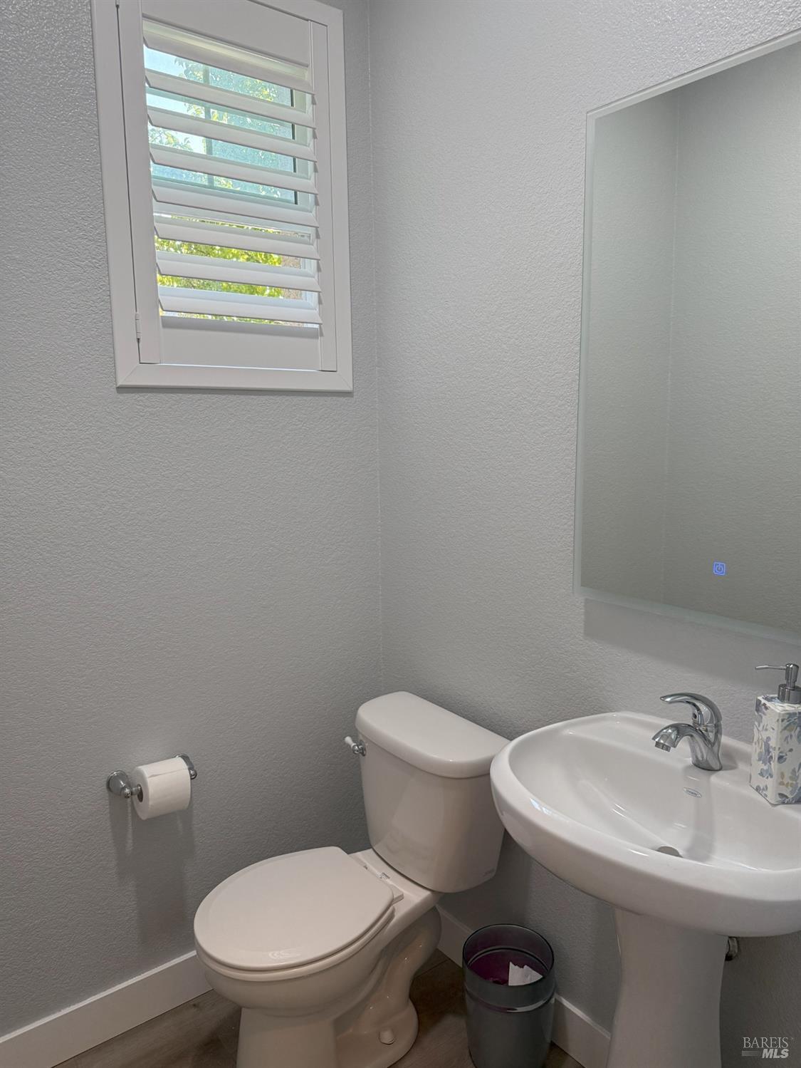 Detail Gallery Image 4 of 17 For 4278 Tulane Ct, Green Valley,  CA 94534 - 3 Beds | 2/1 Baths