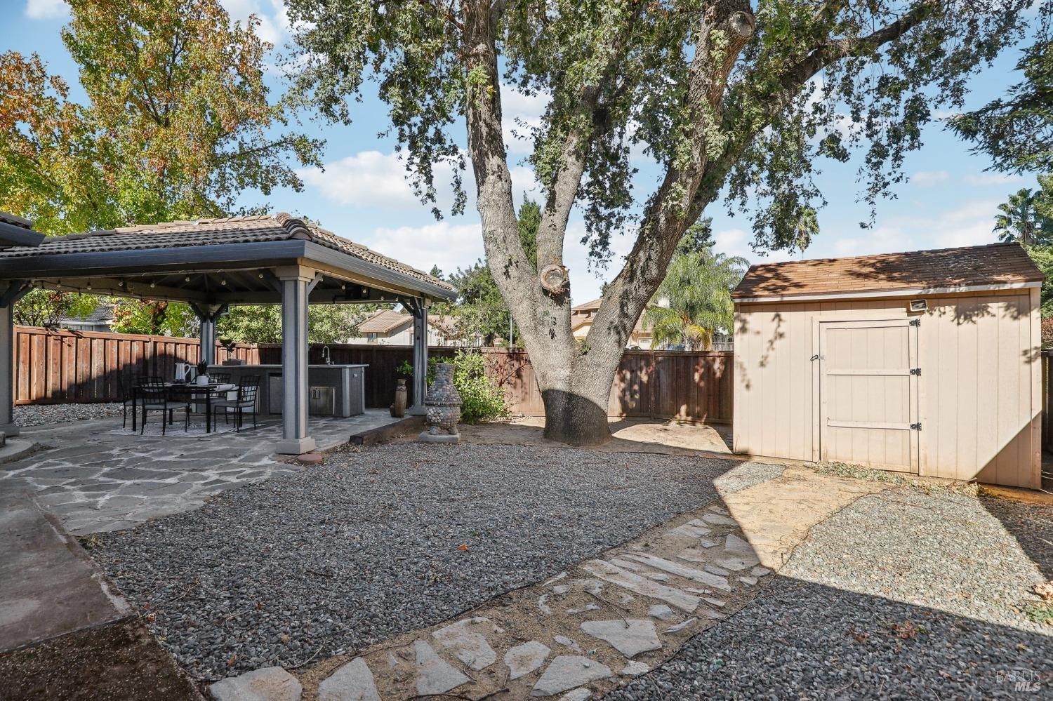 Detail Gallery Image 38 of 60 For 106 Fallen Leaf Dr, Vacaville,  CA 95687 - 4 Beds | 2/1 Baths