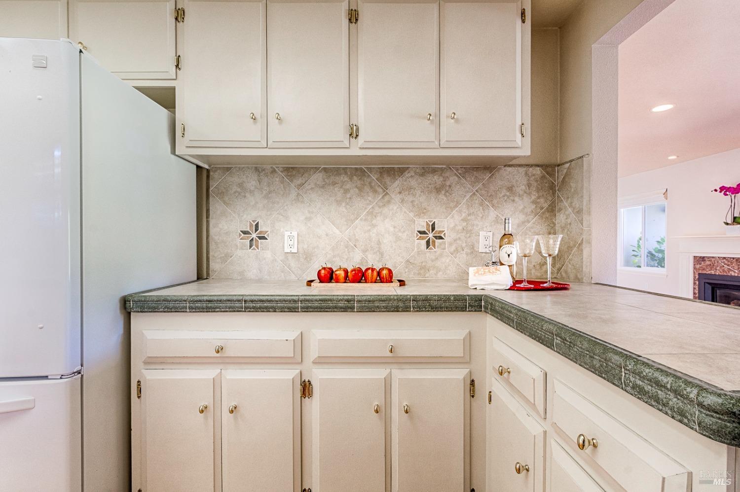 Detail Gallery Image 13 of 45 For 223 Belhaven Ct, Santa Rosa,  CA 95409 - 3 Beds | 2 Baths