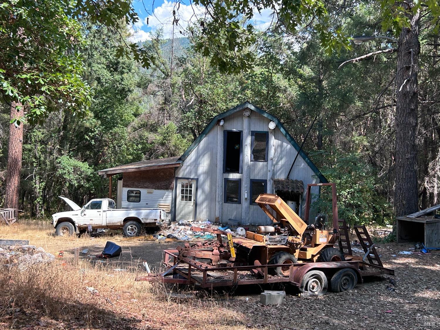 Detail Gallery Image 17 of 34 For 73046 Hill Rd, Covelo,  CA 95428 - 1 Beds | 1 Baths