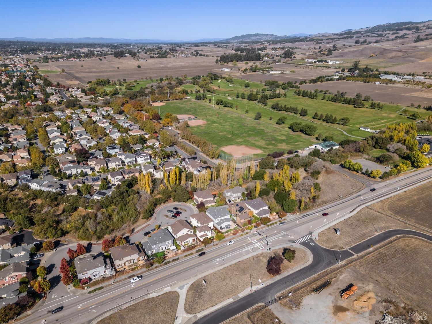 Detail Gallery Image 46 of 52 For 1926 Catenacci Ct, Petaluma,  CA 94954 - 5 Beds | 4/1 Baths