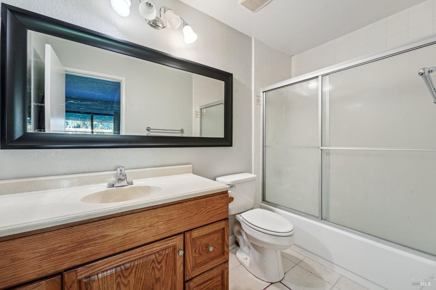 Detail Gallery Image 35 of 44 For 186 Nantucket Ln, Vallejo,  CA 94590 - 2 Beds | 2 Baths