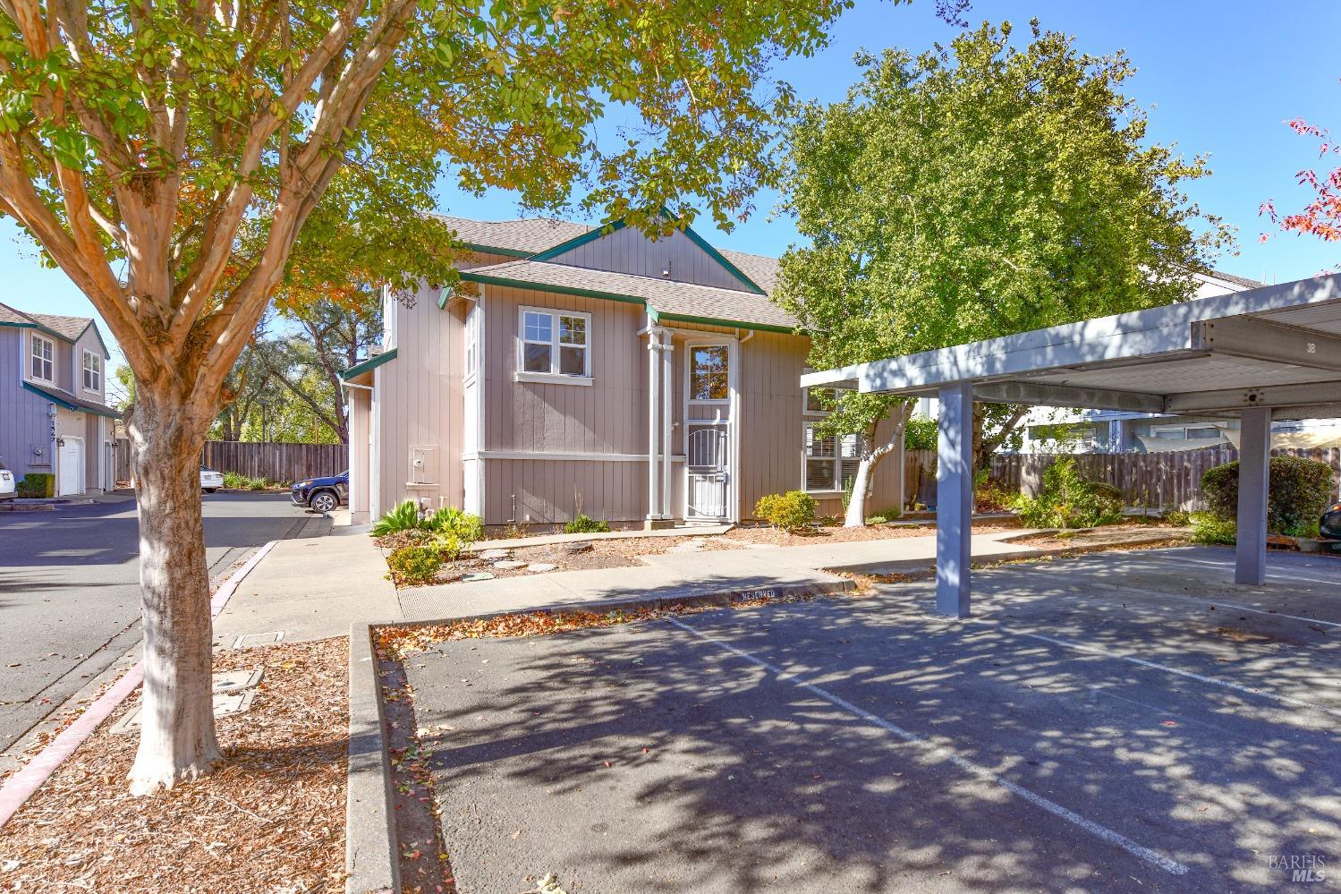 Detail Gallery Image 38 of 39 For 1547 Pinebrook Pl, Santa Rosa,  CA 95403 - 2 Beds | 1/1 Baths