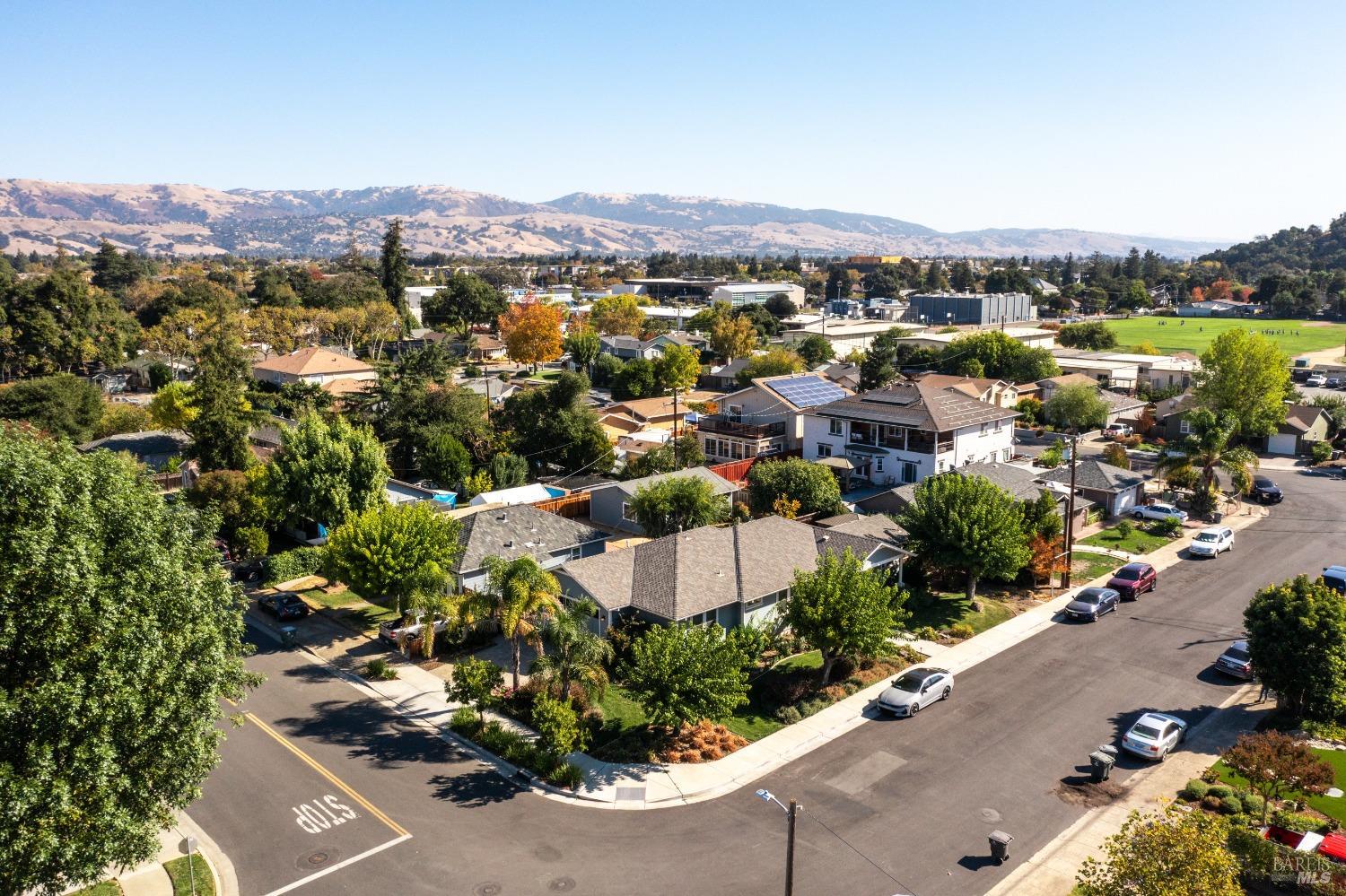 Detail Gallery Image 3 of 39 For 175 Lindo Ln, Morgan Hill,  CA 95037 - 3 Beds | 2 Baths