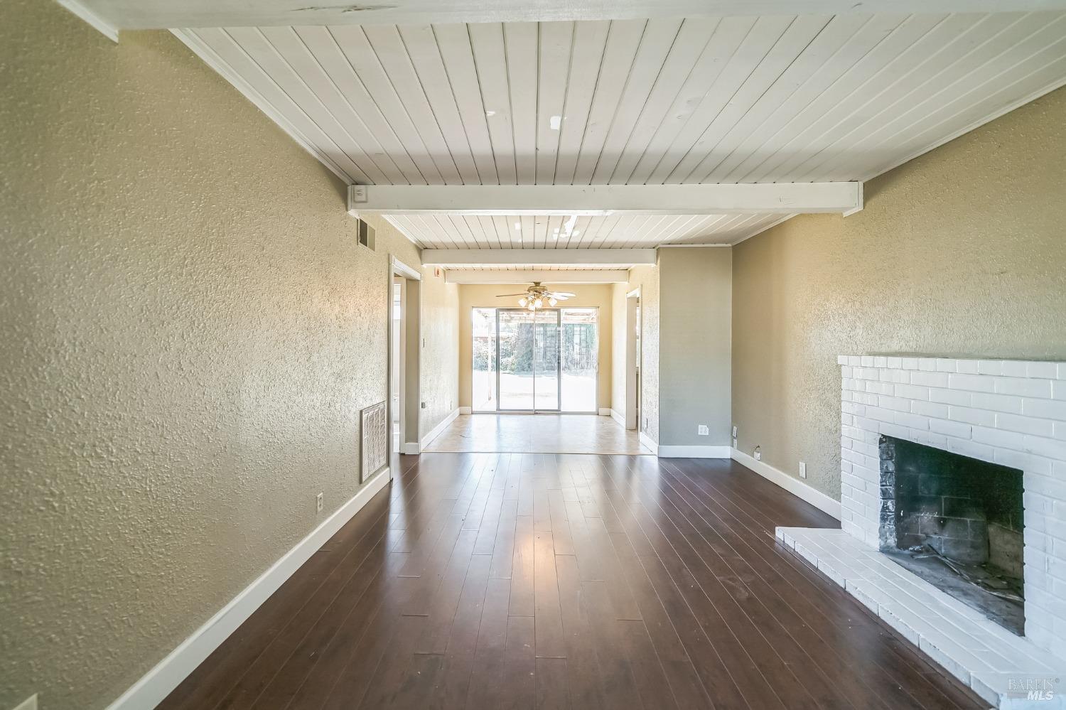 Detail Gallery Image 22 of 31 For 325 Bell Ave, Fairfield,  CA 94533 - 3 Beds | 1 Baths