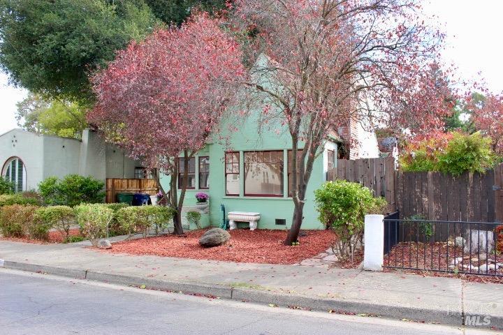 Detail Gallery Image 16 of 17 For 305 Scott St, Ukiah,  CA 95482 - 2 Beds | 1 Baths