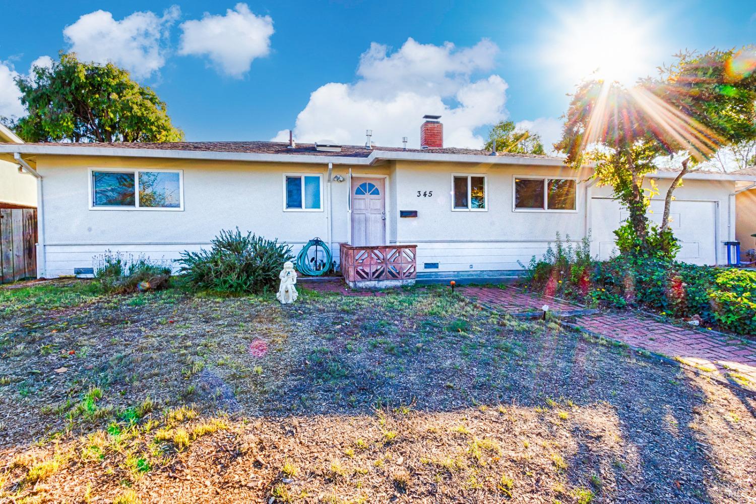 Detail Gallery Image 2 of 36 For 345 Alma Ave, Rohnert Park,  CA 94928 - 3 Beds | 2 Baths