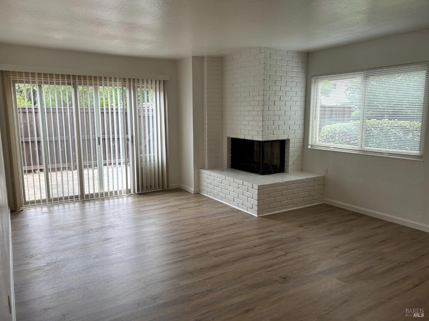 Detail Gallery Image 7 of 25 For 4444 Culebra Ave, Santa Rosa,  CA 95409 - 3 Beds | 2 Baths