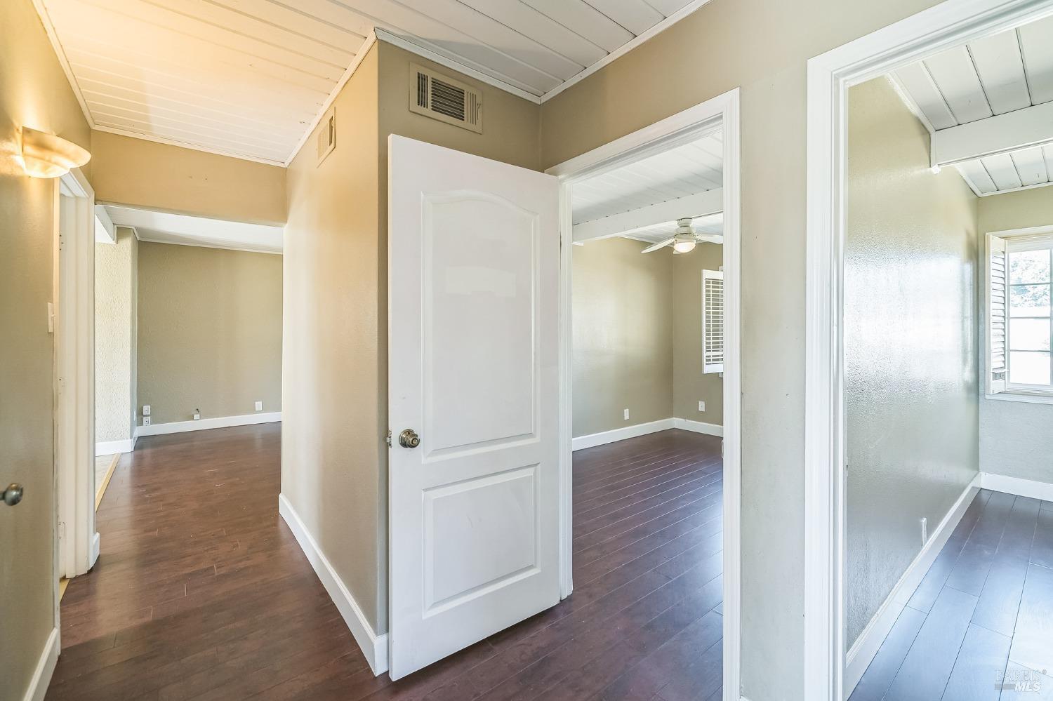 Detail Gallery Image 6 of 31 For 325 Bell Ave, Fairfield,  CA 94533 - 3 Beds | 1 Baths