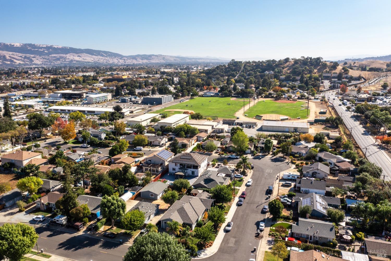 Detail Gallery Image 4 of 39 For 175 Lindo Ln, Morgan Hill,  CA 95037 - 3 Beds | 2 Baths