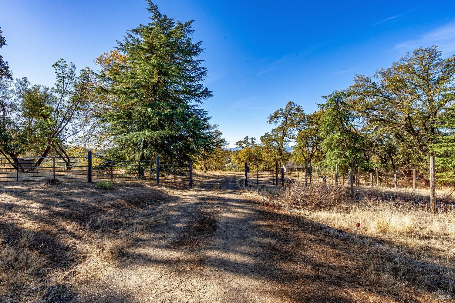 Detail Gallery Image 4 of 33 For 3380 Black Bart Trl Unkn, Redwood Valley,  CA 95470 - 2 Beds | 2 Baths