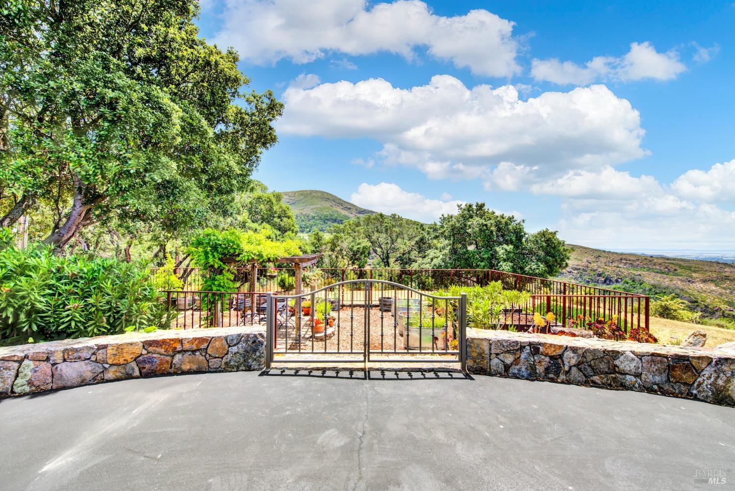 Detail Gallery Image 58 of 73 For 2723 Monticello Rd, Napa,  CA 94558 - 3 Beds | 2/1 Baths