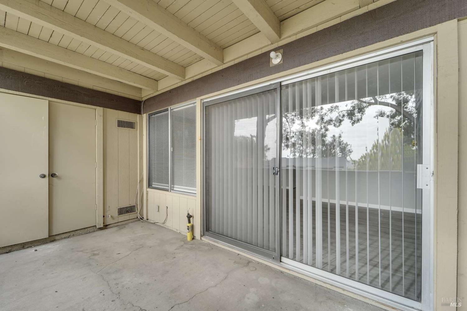 Detail Gallery Image 16 of 18 For 355 Parkview Ter #1,  Vallejo,  CA 94589 - 2 Beds | 1 Baths