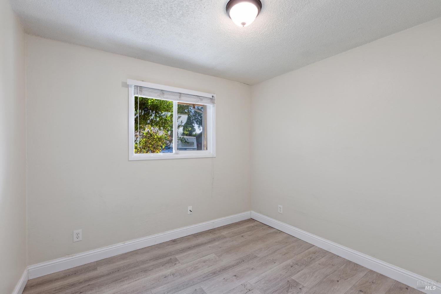 Detail Gallery Image 19 of 25 For 228 Long St, Suisun City,  CA 94585 - 3 Beds | 2 Baths