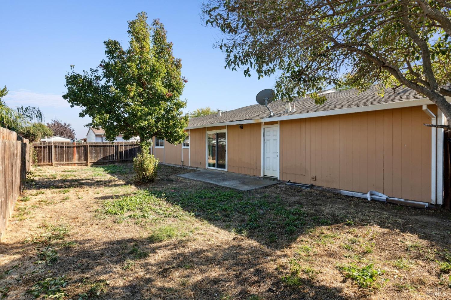 Detail Gallery Image 23 of 25 For 228 Long St, Suisun City,  CA 94585 - 3 Beds | 2 Baths