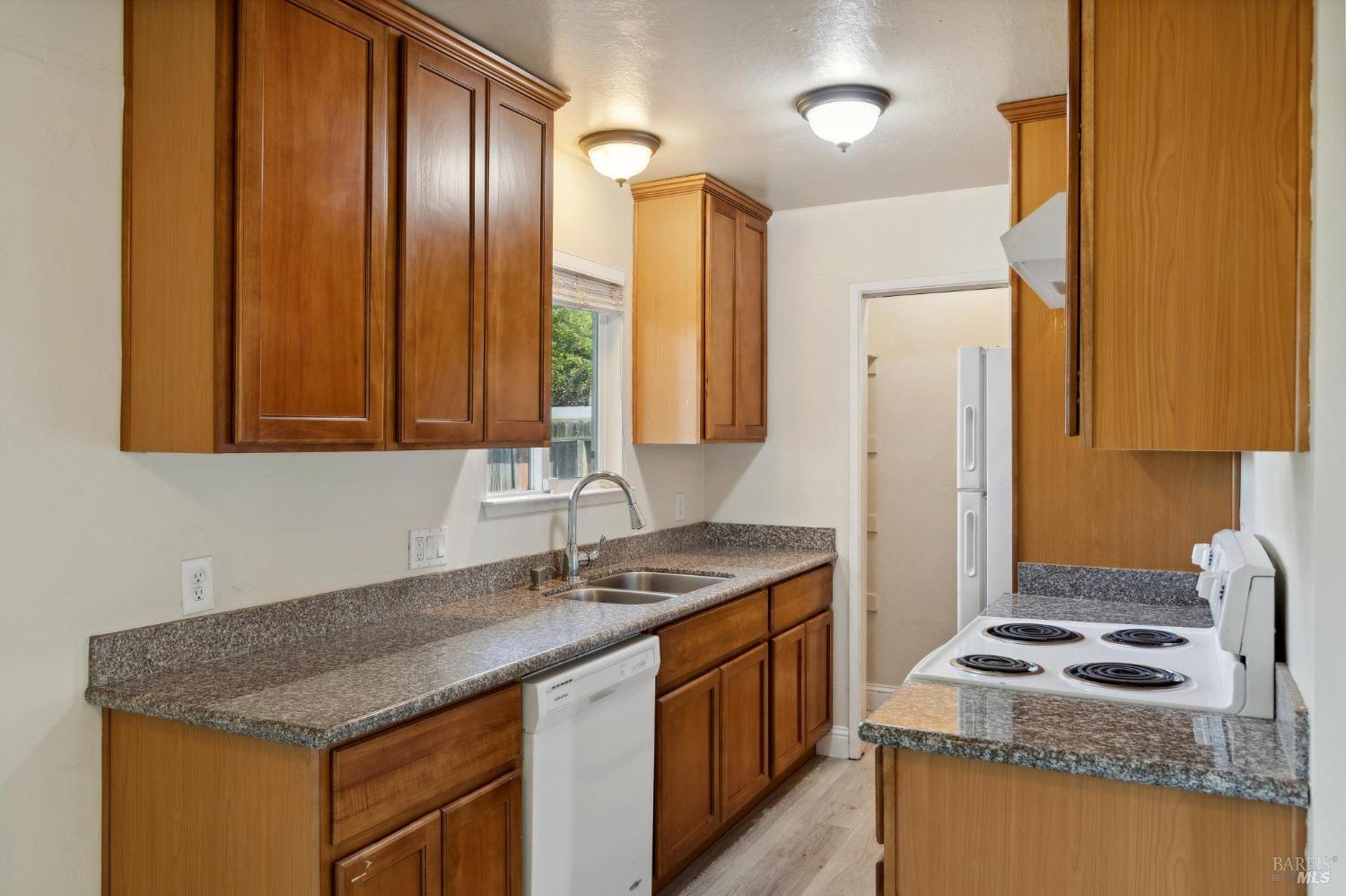 Detail Gallery Image 14 of 25 For 228 Long St, Suisun City,  CA 94585 - 3 Beds | 2 Baths