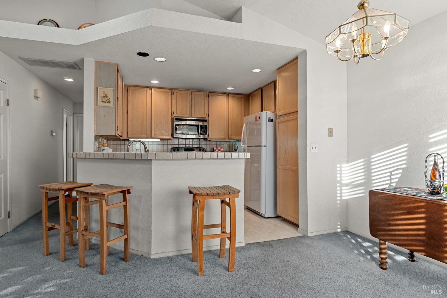 Detail Gallery Image 8 of 23 For 411 Stinson St #8,  Vallejo,  CA 94591 - 2 Beds | 1 Baths