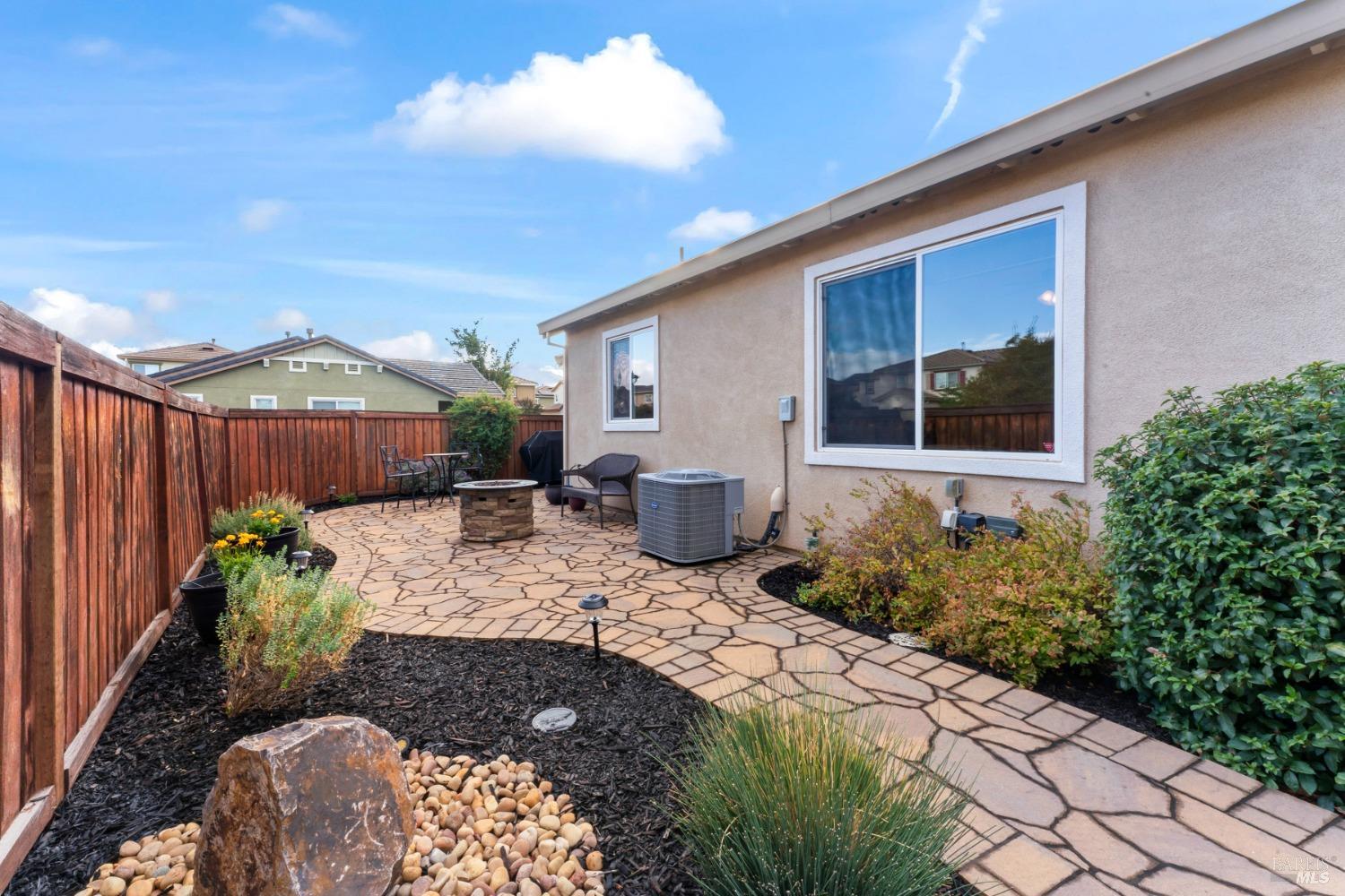 Detail Gallery Image 26 of 36 For 681 Del Mar Cir, Vacaville,  CA 95688 - 3 Beds | 2 Baths